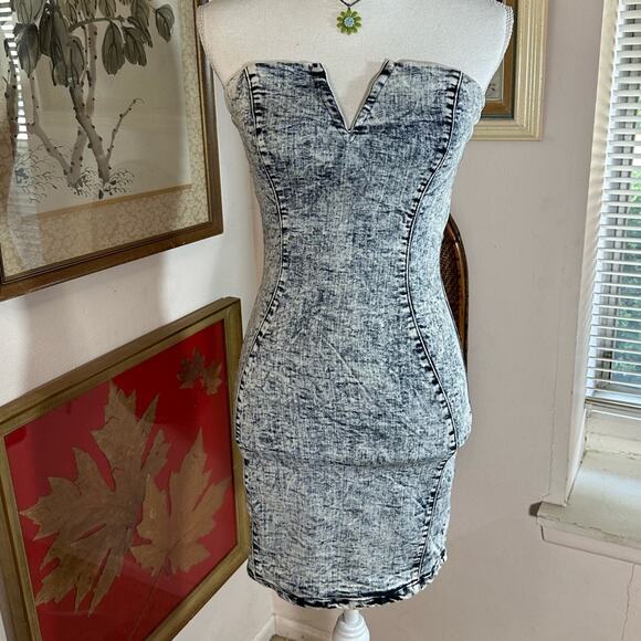 Women’s Denim Mini Strapless Dress By Vibrant - Picture 1 of 5